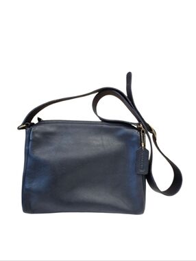 Vintage Coach Navy Blue Thick Leather Bag